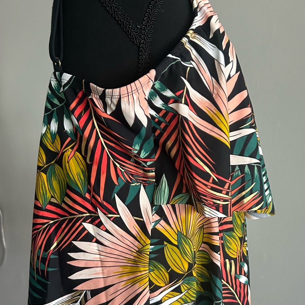 Maxine of Hollywood Tankini top size 16